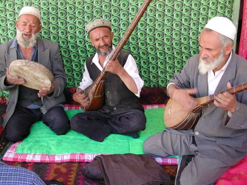 Guma_trio