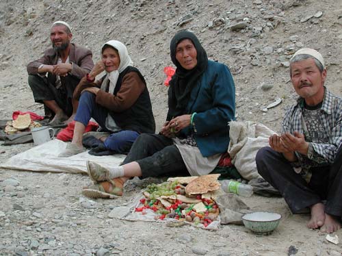 Hotan_Mazar_mystics