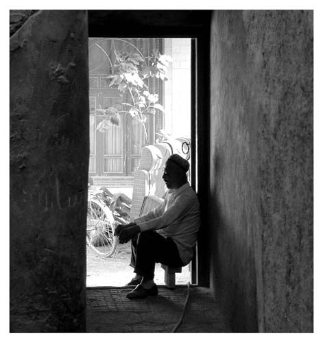 Kashgar_BrickChairBW