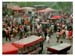 Yarkand_BazaarCrowd1